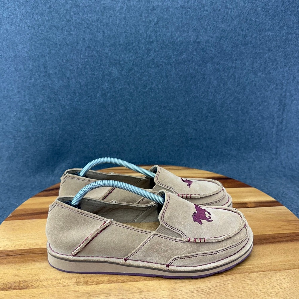 Ariat Cruiser Tan Suede Horse Embroidered Slip On Loafers Womens 7.5B 10023085